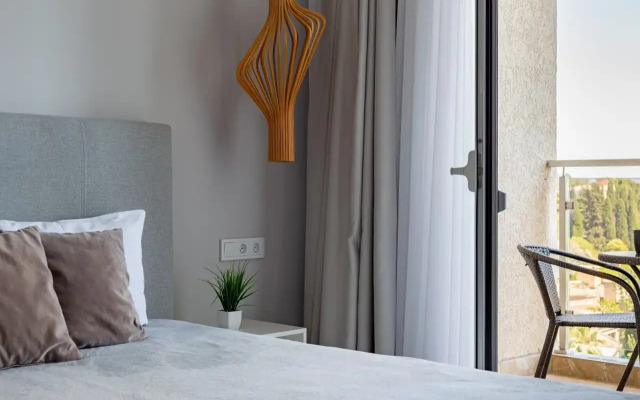 V Tsentre,lyuks Vmestimostyyu 6 Chelovek Apartments