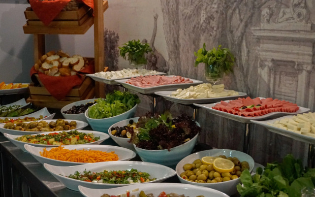 Raymond Old City Hotel