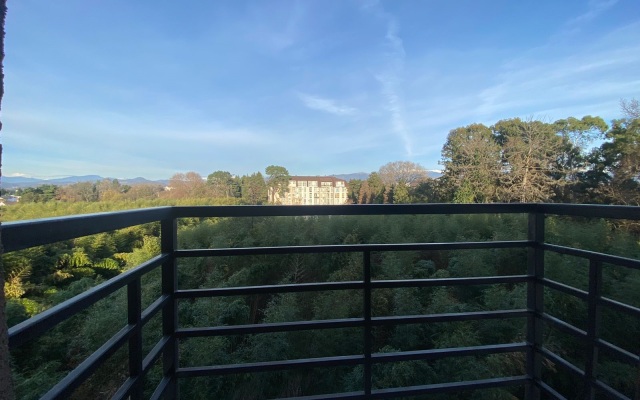 More Kvartir S Panoramnymi Pknami Vid Na Bambukovuyu Roshchu Flat