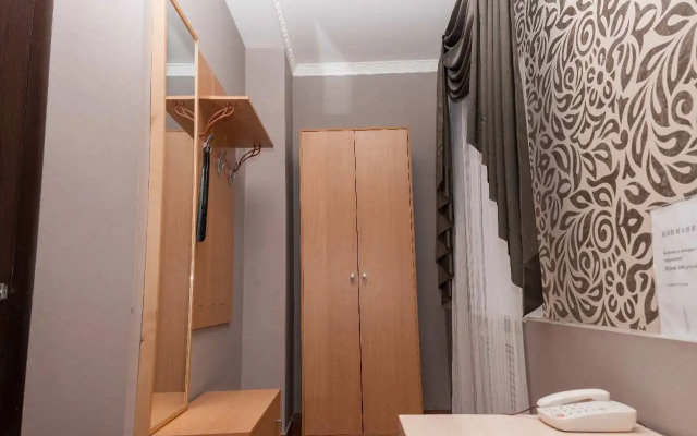 Отель Надежда