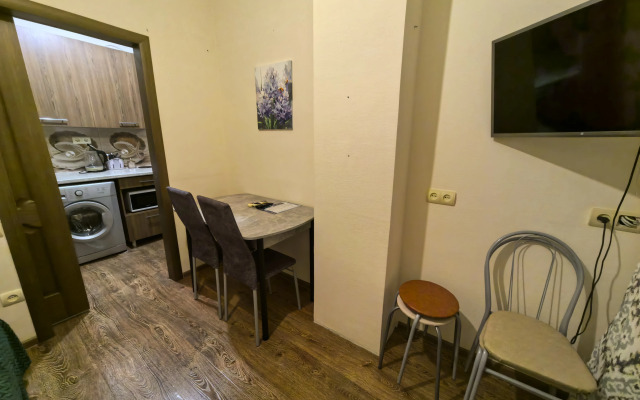 Trekhkomnatnye Apartments