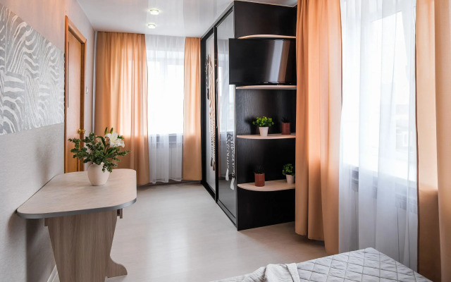 Апартаменты Двухкомнатные по Авиаторов 7