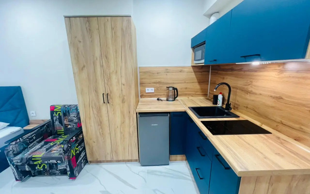 Tryokhmestnaya Studiya V Apart-Komplekse S Basseynom Apartment