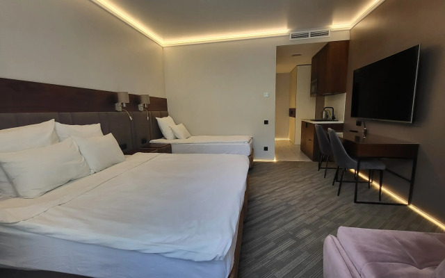 Апартаменты Четырех местные апартаменты комфорт для друзей