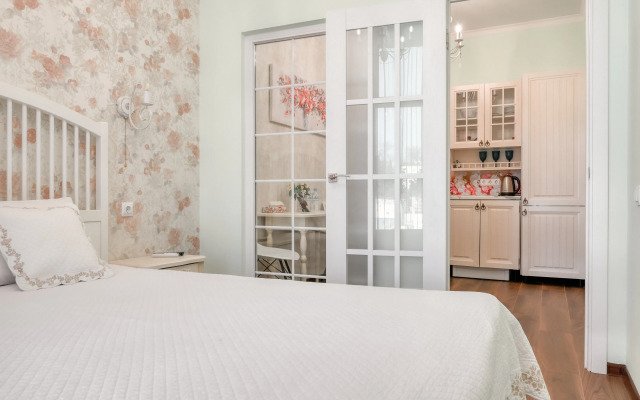 Krasivyi v stile "Provans" u morya v ZhK "Barselona Park" Apartment