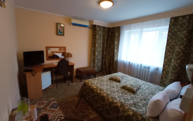 Ilek Hotel
