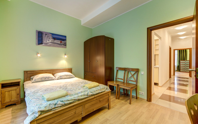 STN u Ermitazha Apartments