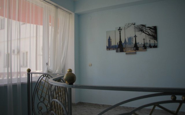Lara Hotel