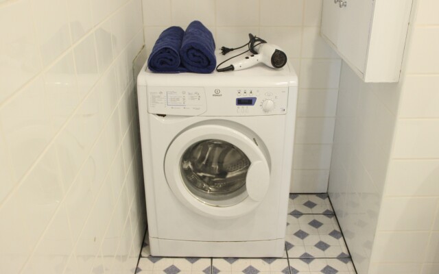 Dlya 6 Gostey Ryadom S Nevskim Prospektom Apartaments