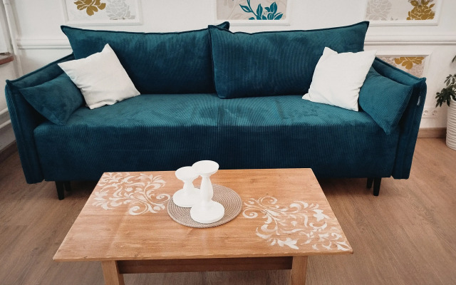 Квартира Атмосферное Жилье с Уникальным Дизайном