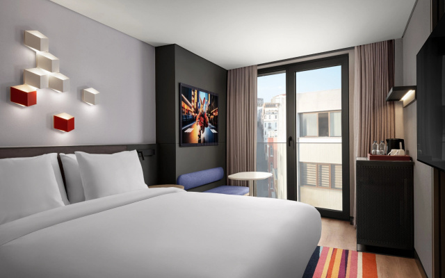 Aloft by Marriott Istanbul Karakoy
