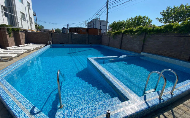 Pansionat Plyazh Hotel