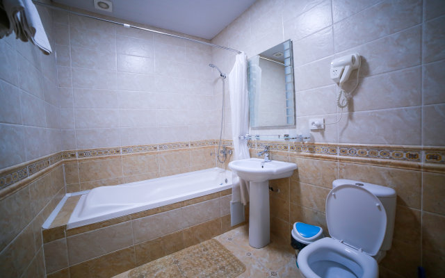 Rayhon Hotel