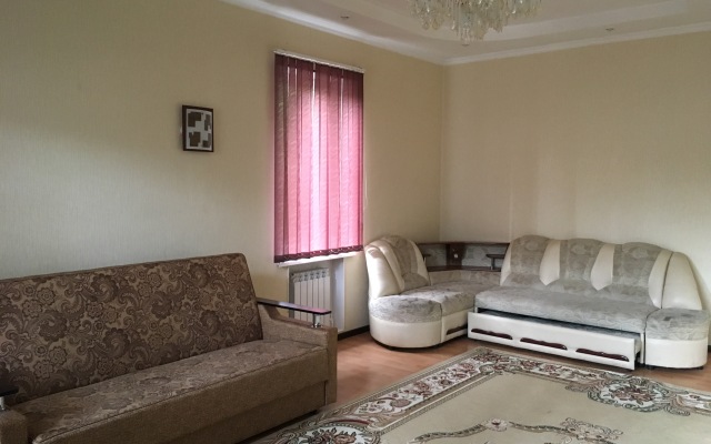 U Parka Kirova Guest House