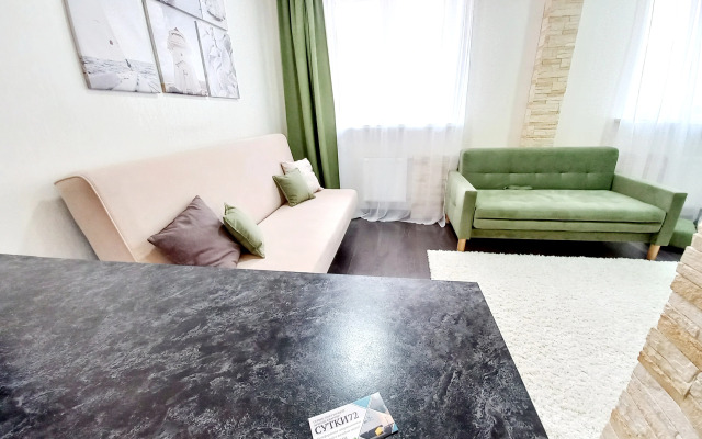 V Serdtse Vostochnogo Rayona Flat