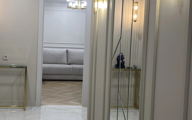 Na Ermakova Flat