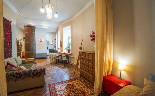 Апартаменты Аутентичная Квартира с Раритетной Печью 19 Века