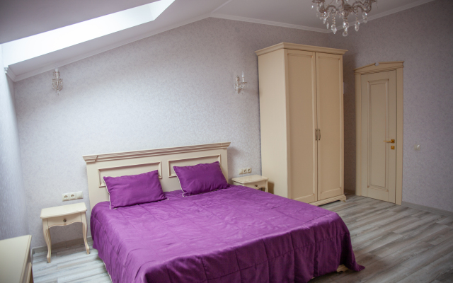 Dinastiya Mini Hotel