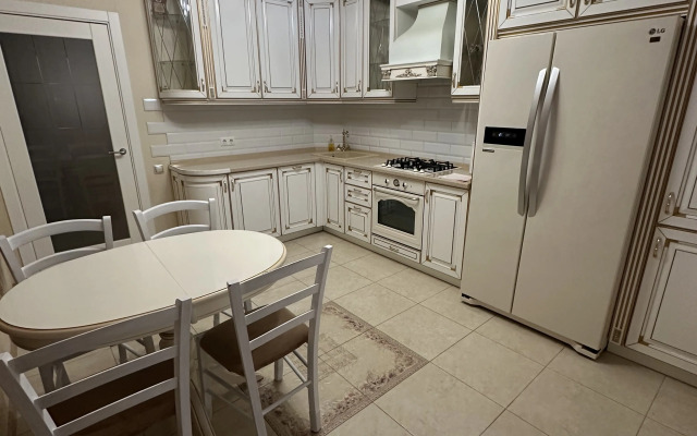 So Svetloy Auroy Flat