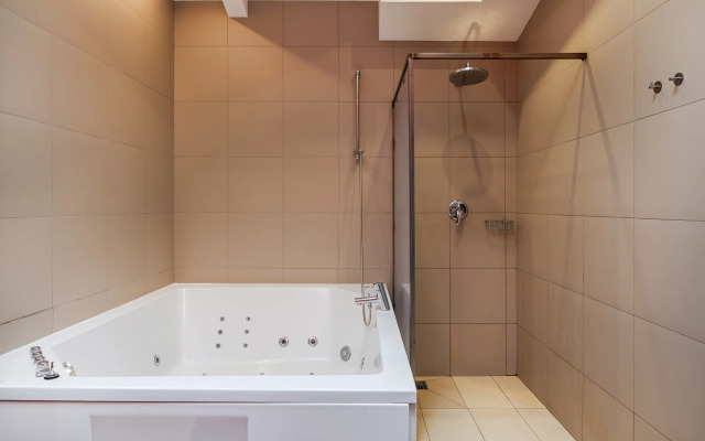 Апартаменты Superior Aparts Seleznyov Sky 1