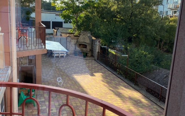 Alina Guest House