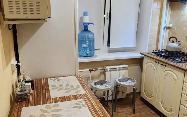Uyutnaya Dvukhkomnatnaya Kvartira Na Zheleznodorozhnoy 15 Flat