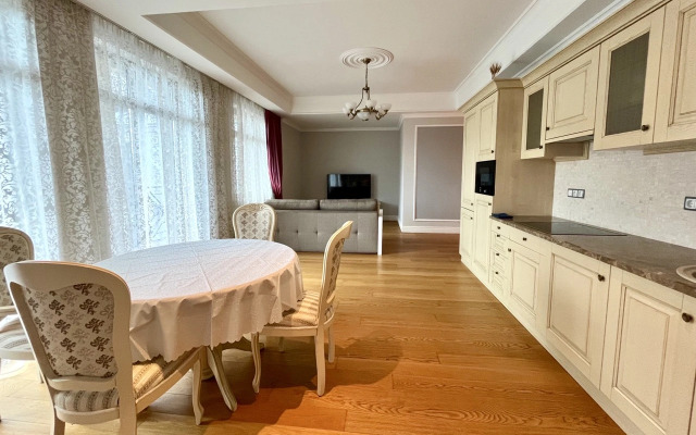 Dvukhkomnatnye s Balkonom Premium Klassa v Zhk Diplomat Apartments
