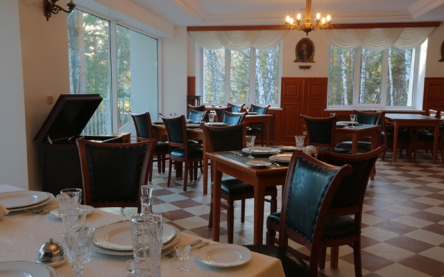 Dom Pionerov Hotel-Museum