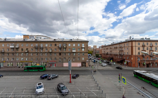 Komnata Na Odnogo V Tsentre Novosibirska Apartments