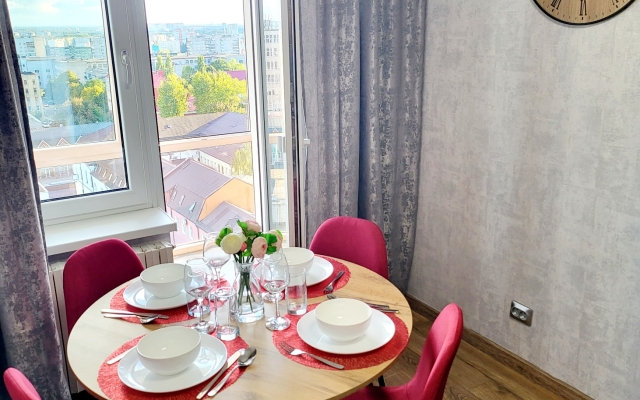 V Samom Tsentre U Doma Sovetov Flat
