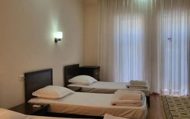 Отель Dili Orom