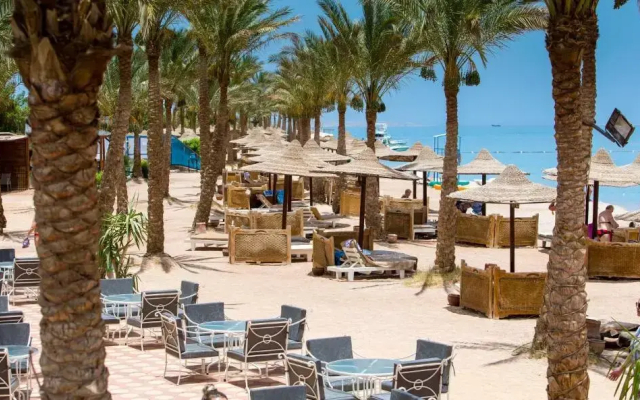 Hostgool Beach Chalets Mirage Bay Resort & Aqua Park