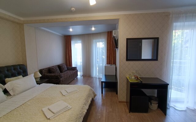 Teploe More Hotel