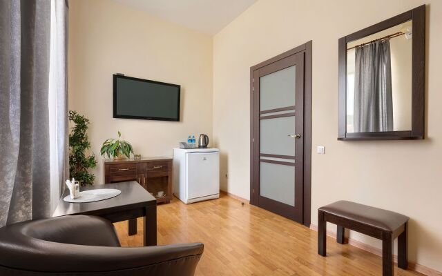 SQ Kirovski Hotel