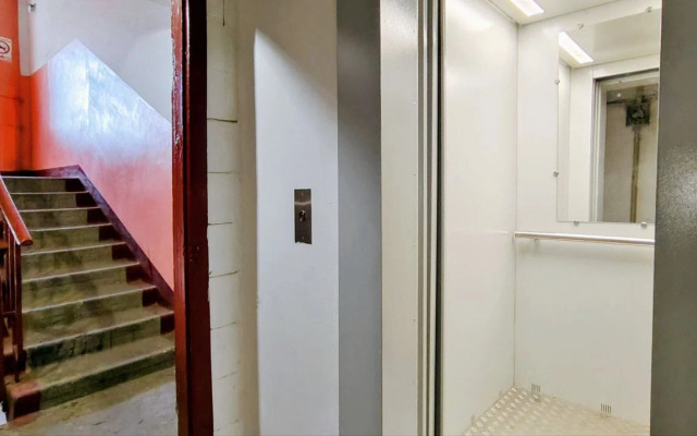 Ujutnaja vblizi Ajeroporta Flat