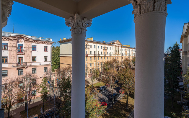 Flat Sovremennaya Kvartira V Tsentre Goroda