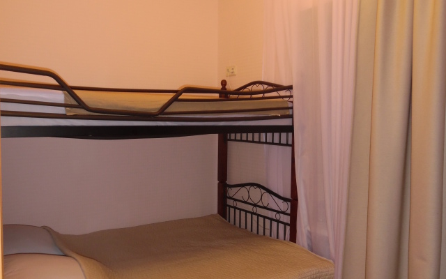 Bon Apart na Bolshoj Morskoj 31 - Irena Hotel Guest House