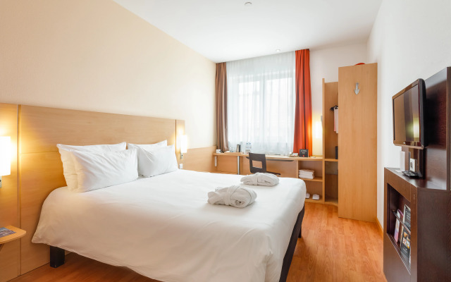 ibis Moscow Centre Bakhrushina Hotel