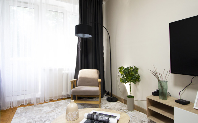 Trekhkomnatnaya S Izolirovannymi Komnatami Na Kievskoy Flat