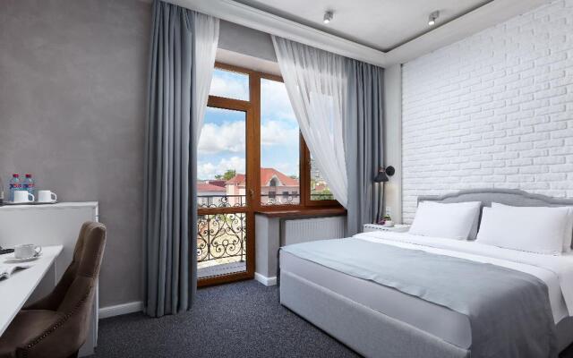 Petr Hotel