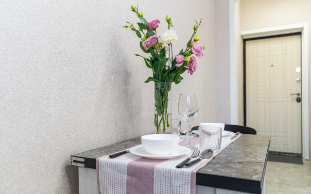Prostornye s Panoramnym Balkonom ot LetoApart Apartments
