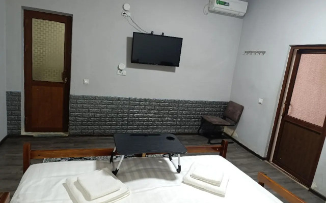 Хостел Caravan Hostel