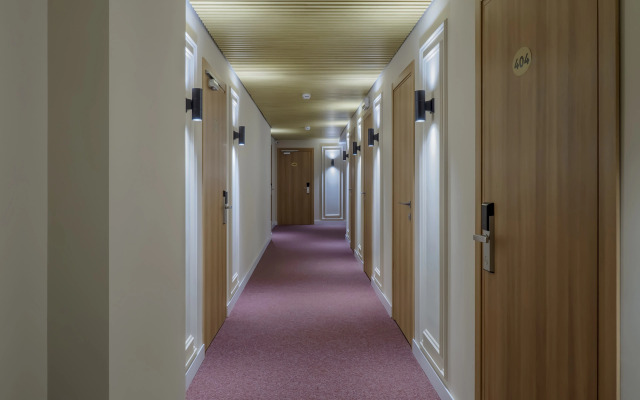 Dom Tat Hotel