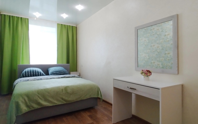 Dvukhkomnatnye Na Komsomolskoy Apartment