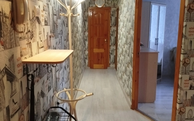 Ryadom S Parkom Petergof Flat