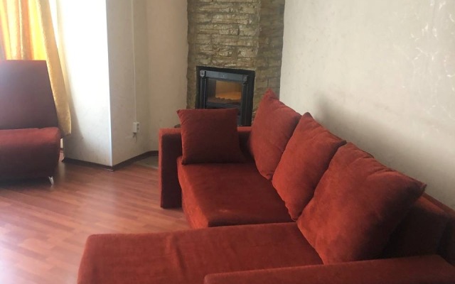 2 Komnatnye Apartamenty V Tsentre Flat