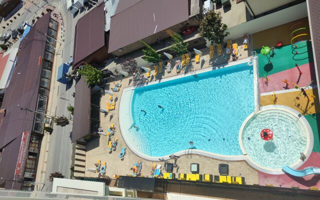 Avrora Hotel