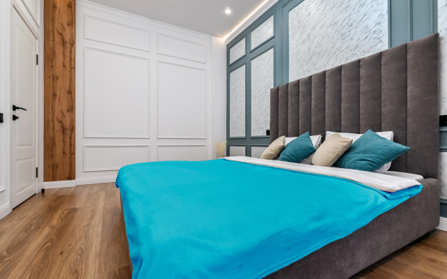 Prostornaya Dvuhkomnatnaya Vozle Han-Shatyira Apartments
