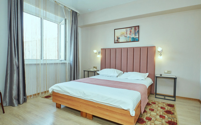 Anzas Hotel