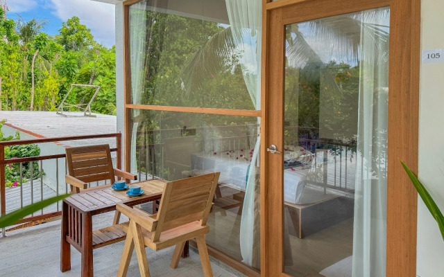 Lagoon Thoddoo Villa